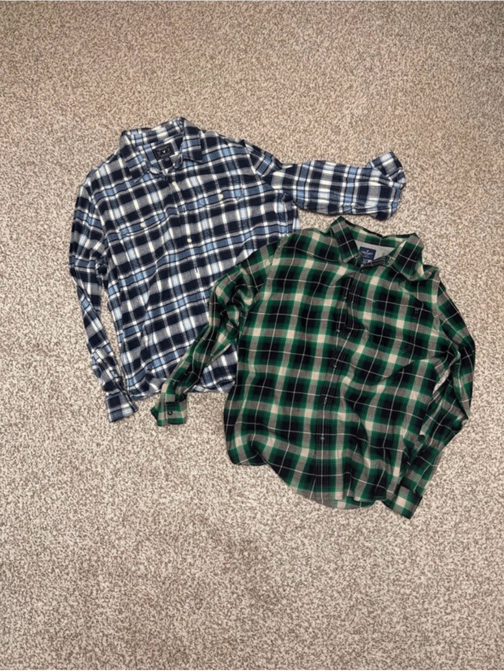 American Eagle Outfitters Green & Navy Plaid Men’s Button-Down Shirt bundle